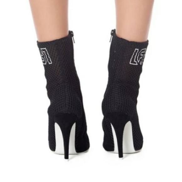 💕JEFFREY CAMBELL x LF THE BRAND💕 Vedette Nesh Ankle Boots Black Logo 8 NWT - Picture 2 of 8